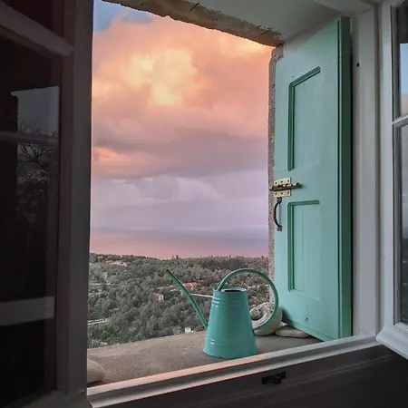 Charming House With Stunning View Apartmán