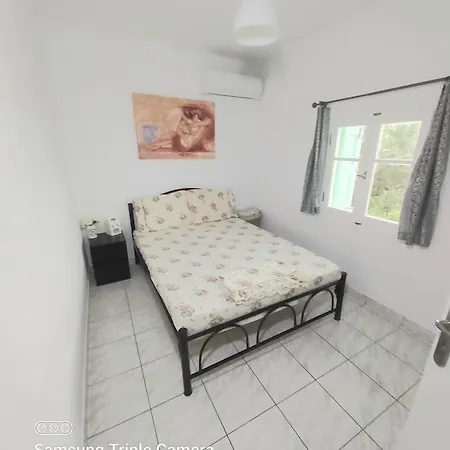 Apartment Charming House With Stunning View Arvanitakeika