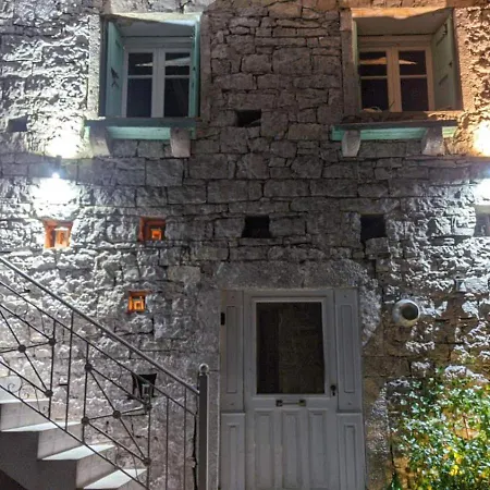 Apartmán Charming House With Stunning View