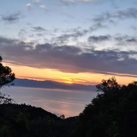 Charming House With Stunning View Apartmán Arvanitakeika