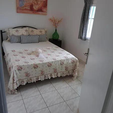 Daire Charming House With Stunning View Arvanitakeika